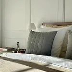 Croisette Luxury Retreat Apartment *
