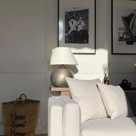 A 2 Pas De La Croisette *