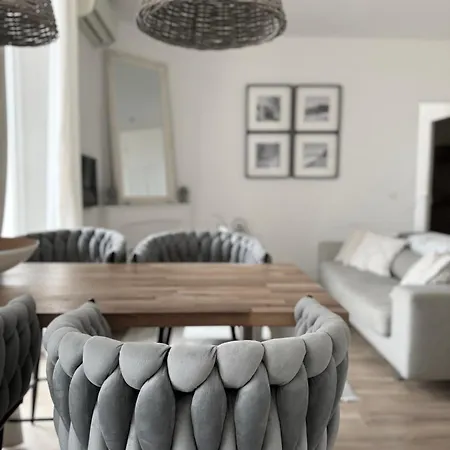 A 2 Pas De La Croisette Apartment *