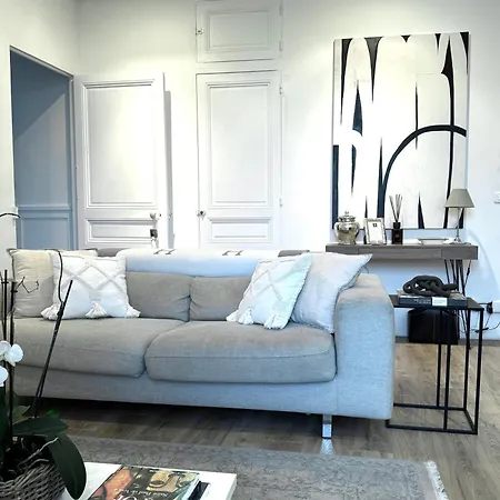 A 2 Pas De La Croisette