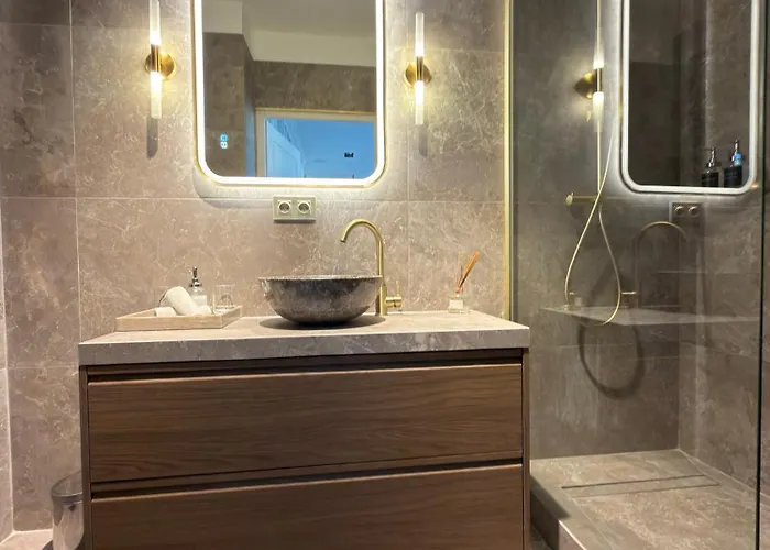 Croisette Luxury Retreat