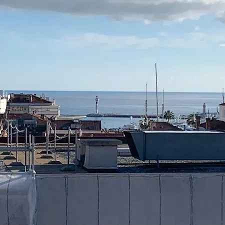 A 2 Pas De La Croisette * 戛纳